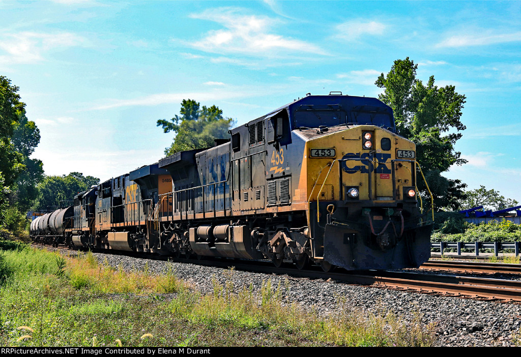 CSX 453 on M-404